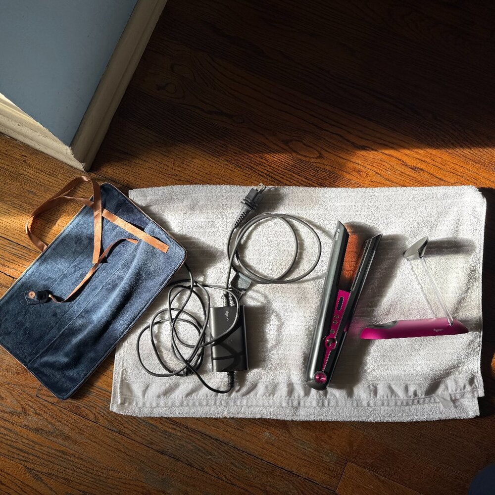 Dyson Corrale hair straightener Black Fuchsia - Like New - Picture 8 of 14